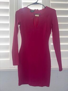 bebe Long-Sleeve Keyhole Bodycon Dress in Wine